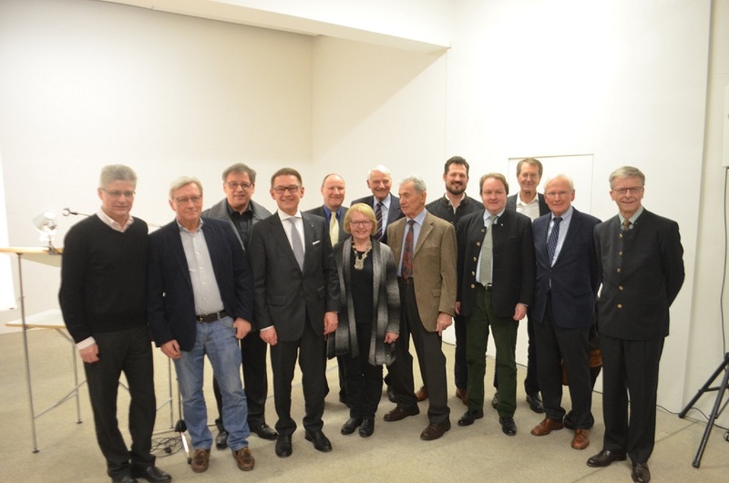 Bei der Mitgliederversammlung des Freundeskreises Stadtmuseum,
der sich für die Realisierung des Stadtmuseums in Landshut einsetzt,
wurde Helmut Radlmeier wieder in das Kuratorium gewählt.